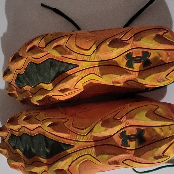 Baseball Cleats - Picture 6 of 6